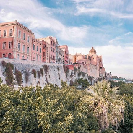 Modern Apartment In Historic Building Cagliari Kültér fotó