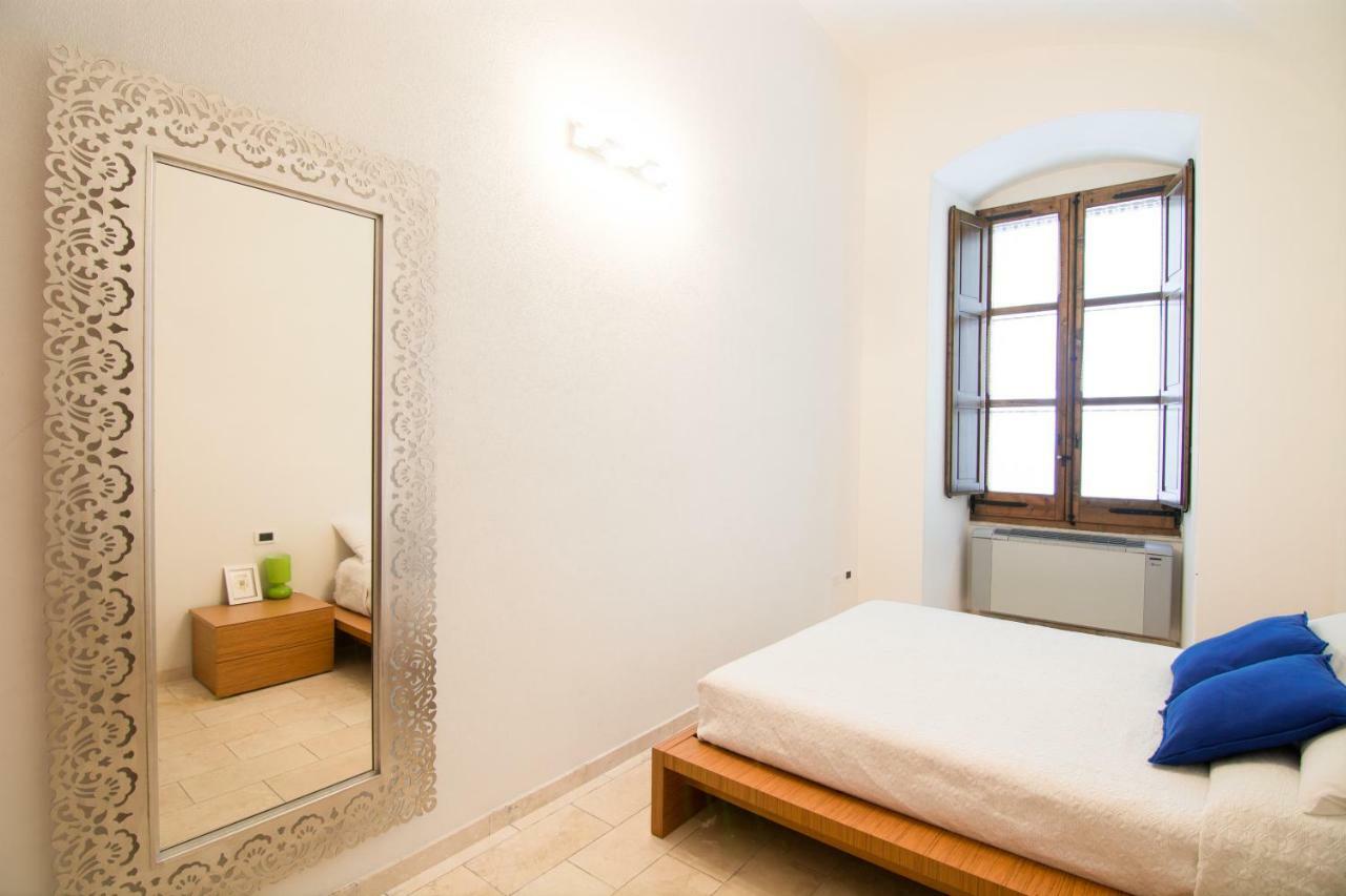 Modern Apartment In Historic Building Cagliari Kültér fotó