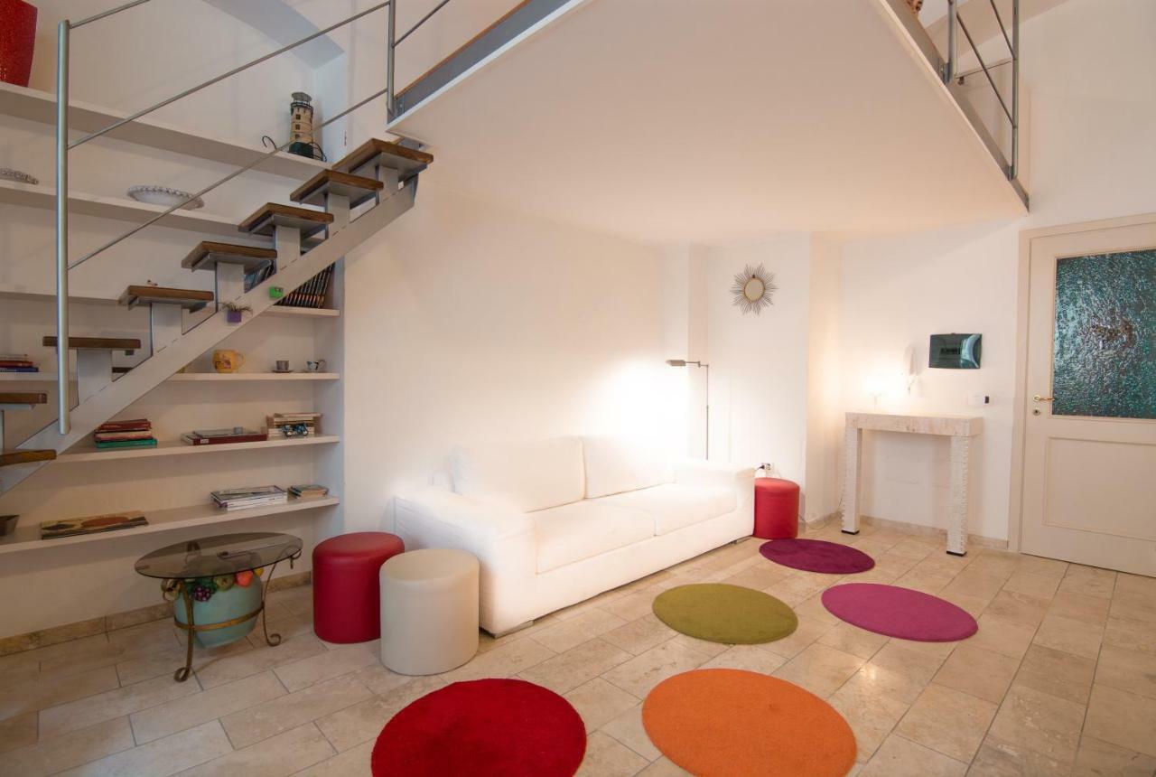 Modern Apartment In Historic Building Cagliari Kültér fotó