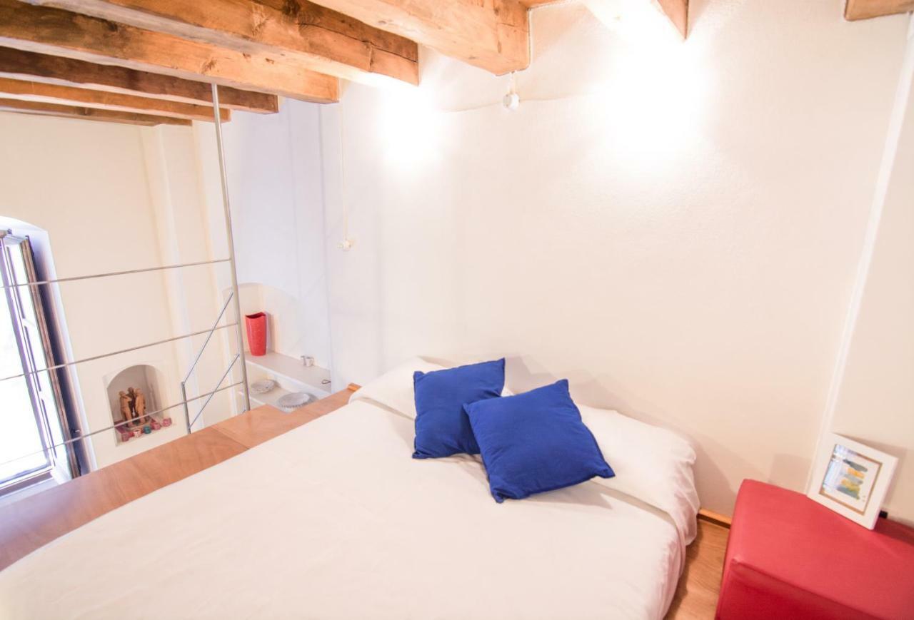 Modern Apartment In Historic Building Cagliari Kültér fotó