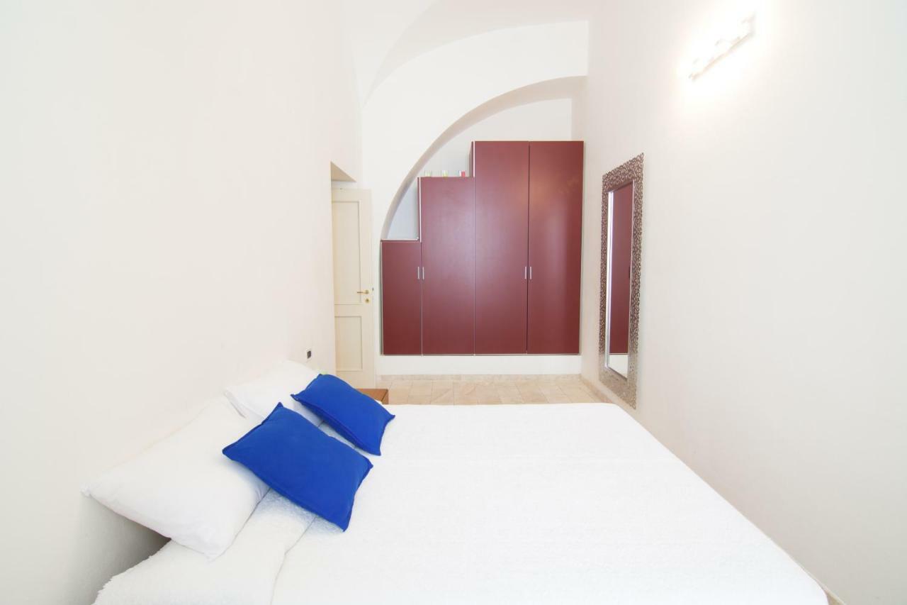 Modern Apartment In Historic Building Cagliari Kültér fotó