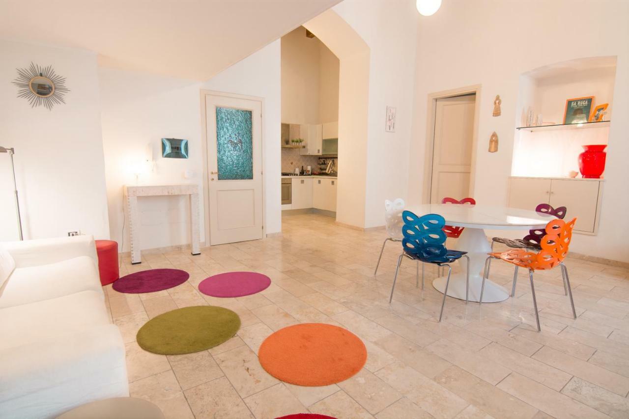 Modern Apartment In Historic Building Cagliari Kültér fotó
