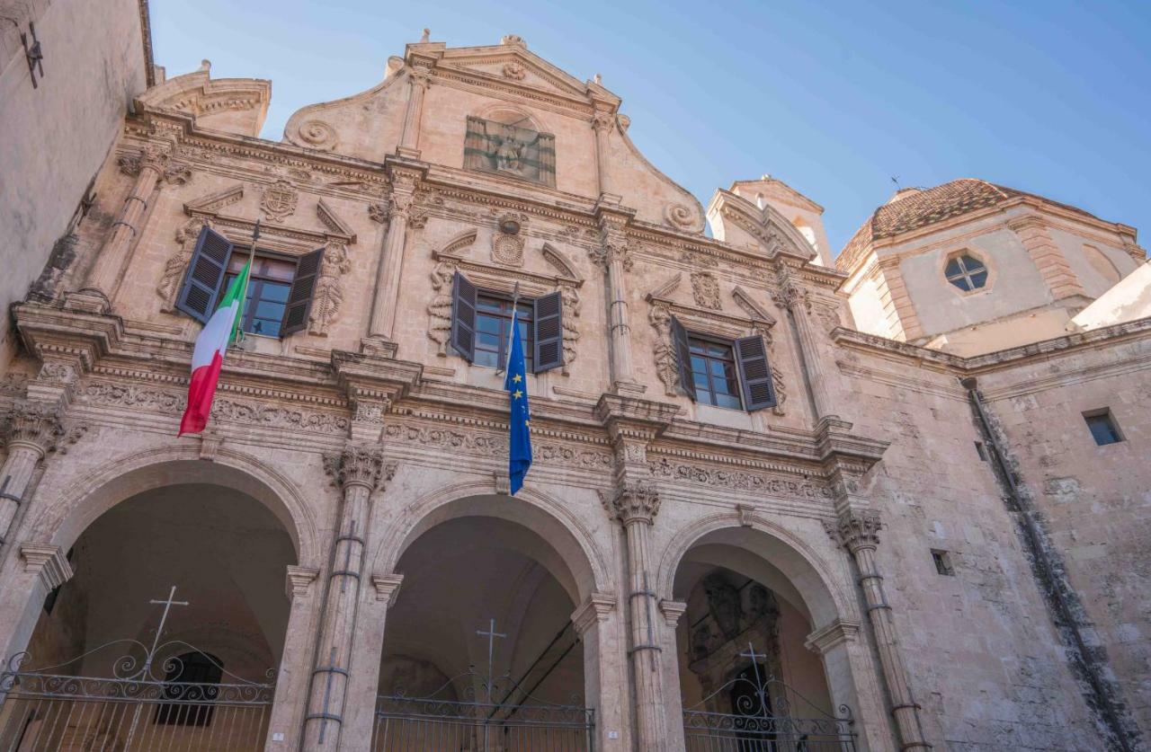 Modern Apartment In Historic Building Cagliari Kültér fotó